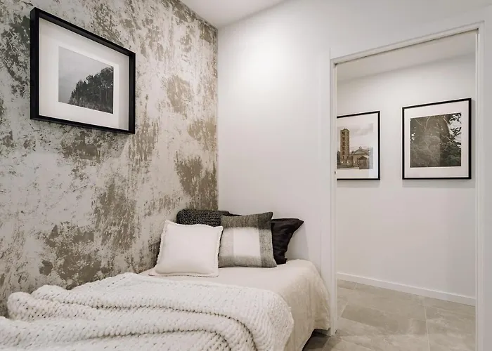 Taull - 3 Bedrooms In Eixample Esquerra Barcelona