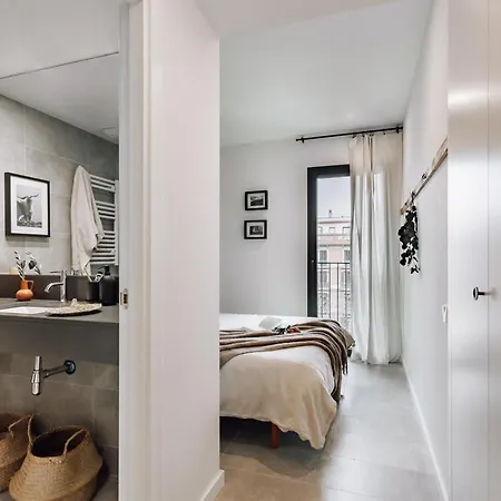 Taull - 3 Bedrooms In Eixample Esquerra Барселона
